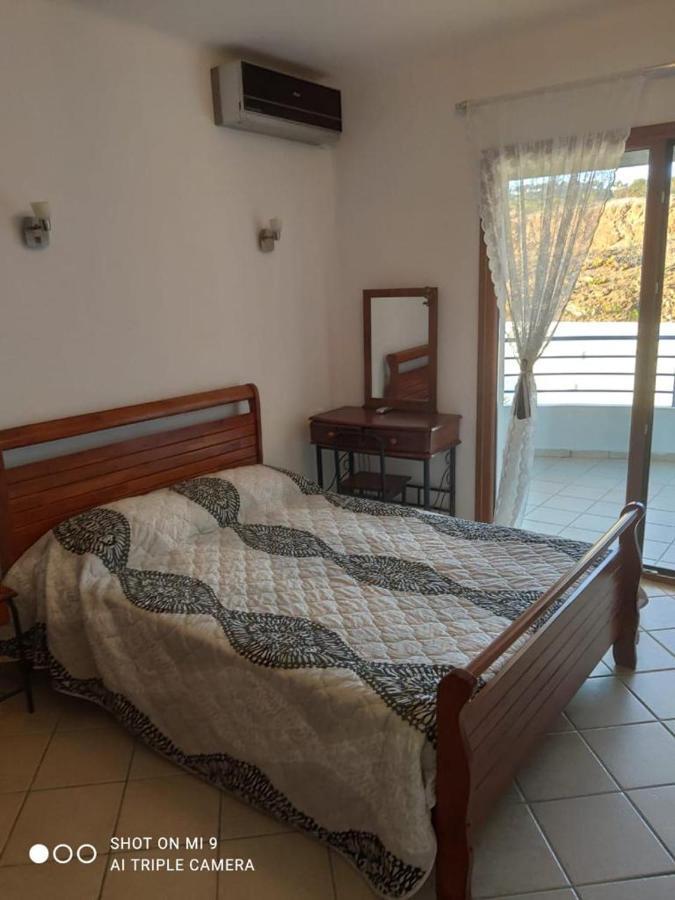 Studio Avec Piscine Et Wifi A Cabonegro Cabo Negro Buitenkant foto