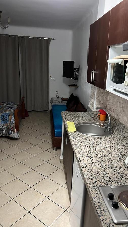 Studio Avec Piscine Et Wifi A Cabonegro Cabo Negro Buitenkant foto